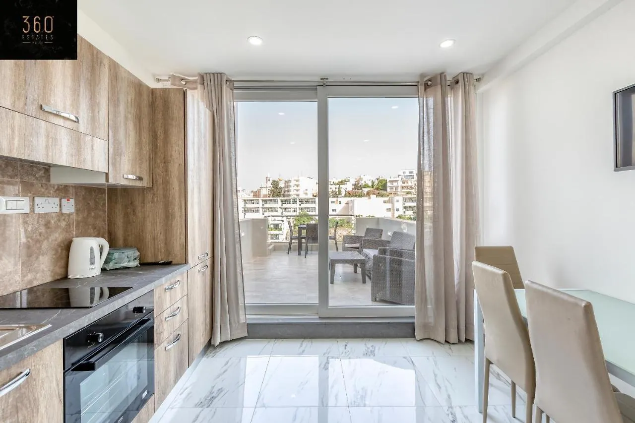 Beautiful, Spacious Apt With Bbq & Private Terrace By 360 Estates St. Julian's Lägenhet