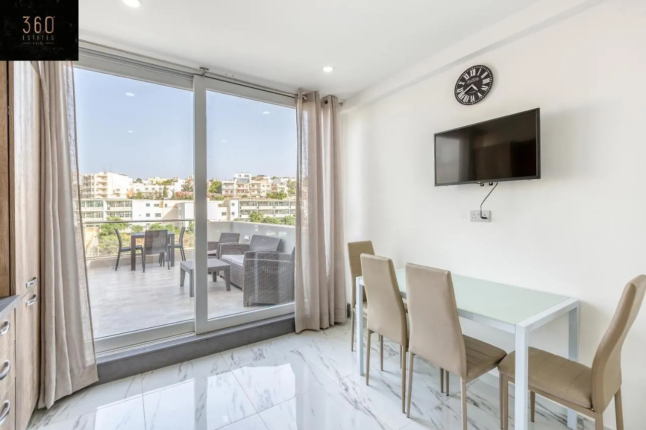 Lägenhet Beautiful, Spacious Apt With Bbq & Private Terrace By 360 Estates St. Julian's